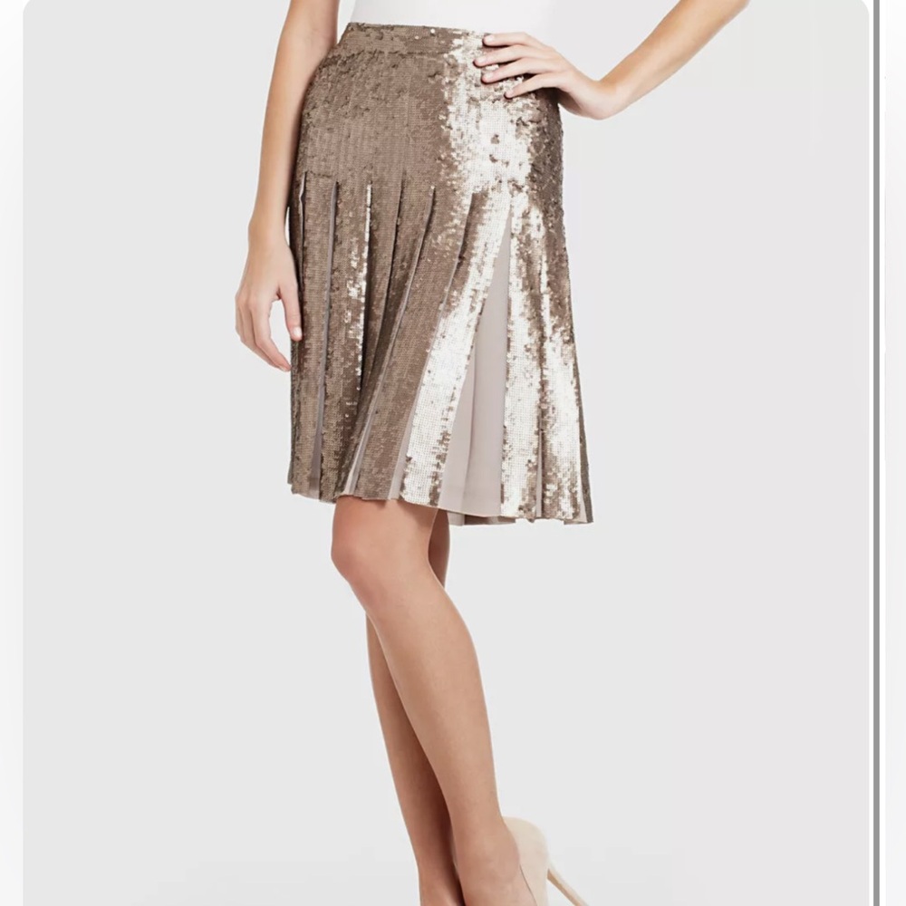 BCBGMAXAZRIA EDNA PLEATED SEQUINED SKIRT IN PUMICE WASH